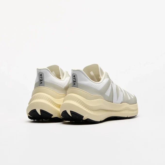 Condor 3 Advanced Engineered-Mesh Full White Condor 3 Advanced Engineered-Mesh Full White