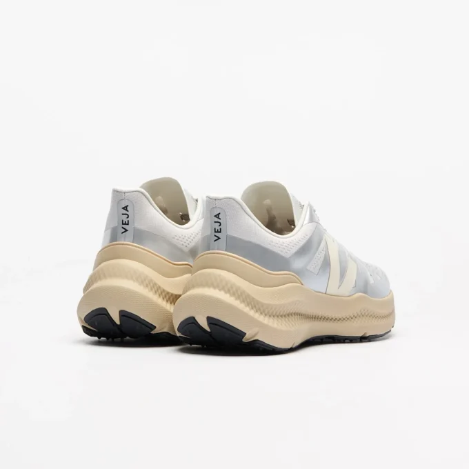 Condor 3 Advanced Engineered-Mesh Silver Cashew Almond