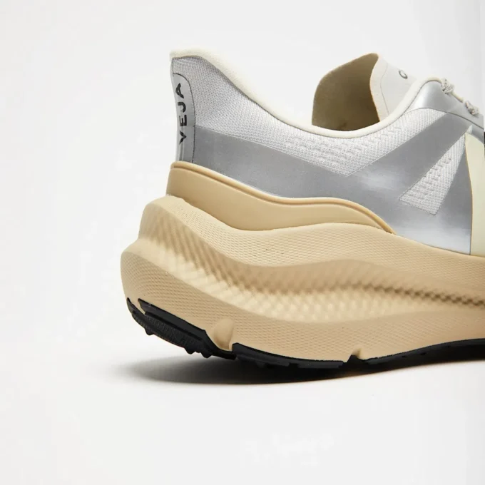 Condor 3 Advanced Engineered-Mesh Silver Cashew Almond