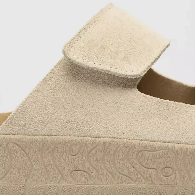 Etna Suede Pierre Almond