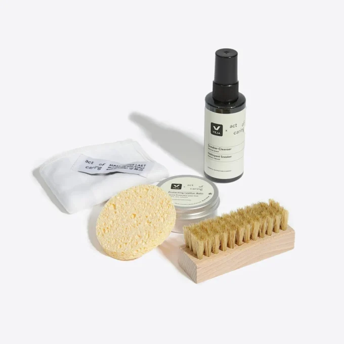Sneaker Care Kit Veja X Act Of Caring