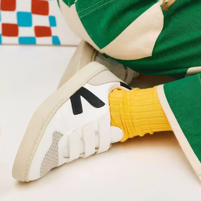 V-10 Cwl White Black