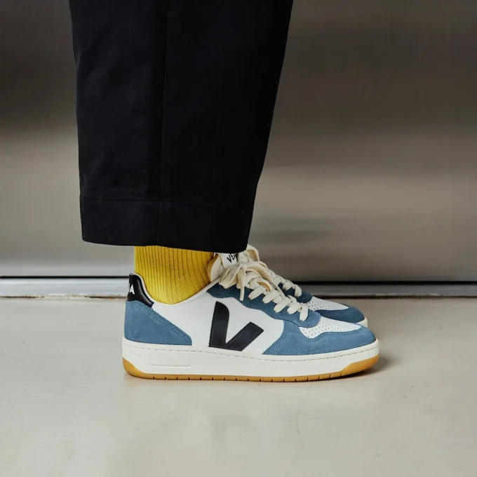 V-10 Leather White Black California