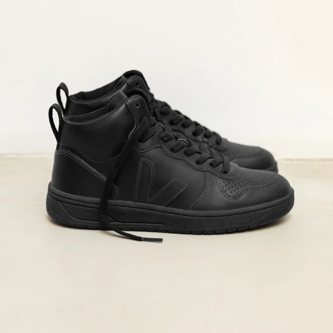 V-15 Leather Full Black