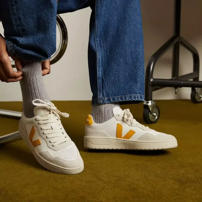 V-90 Leather White Safran