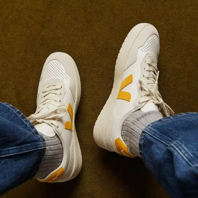 V-90 Leather White Safran