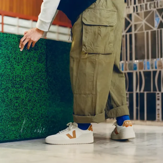 V-90 Leather White Umber V-90 Leather White Umber